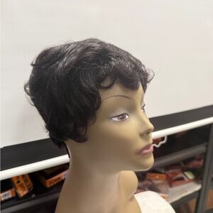 HH Elegant Black Short Wig for Women (new)
